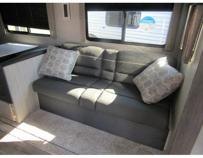 2022 Coachmen Catalina Legacy Edition 243RBS Travel Trailer at H&K Camper Sales STOCK# nu040782 Photo 9