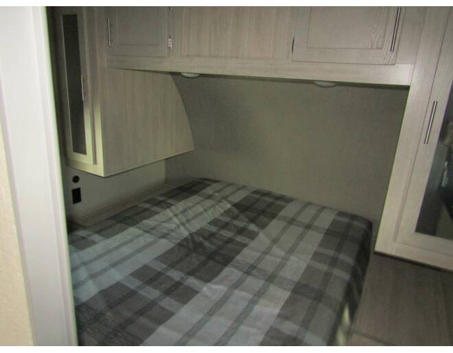 2022 Coachmen Catalina Legacy Edition 243RBS Travel Trailer at H&K Camper Sales STOCK# nu040782 Photo 20