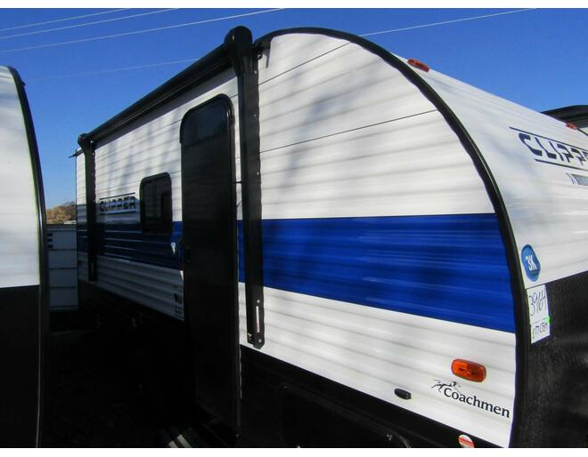 2024 Coachmen Clipper 4K Series 18FQ Travel Trailer at H&K Camper Sales STOCK# rj133947 Exterior Photo