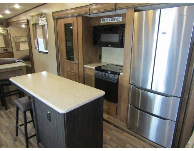 2018 Coachmen Chaparral 381RD Fifth Wheel at H&K Camper Sales STOCK# 2018381rd Photo 6