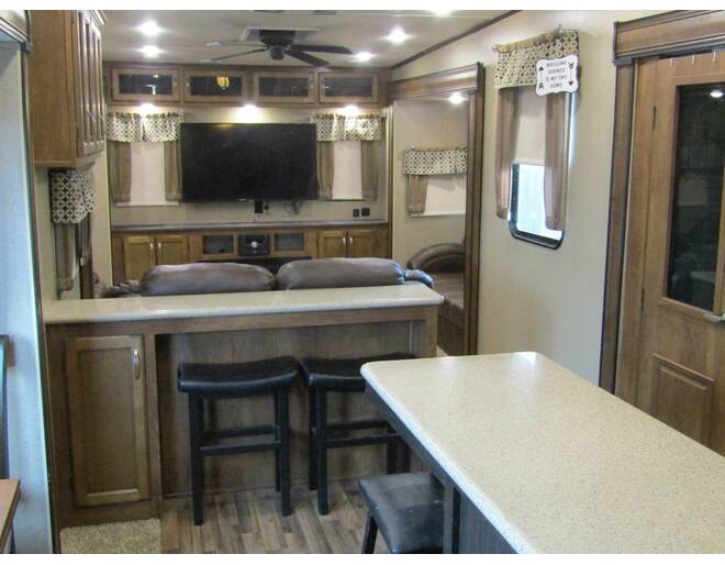 2018 Coachmen Chaparral 381RD Fifth Wheel at H&K Camper Sales STOCK# 2018381rd Photo 24